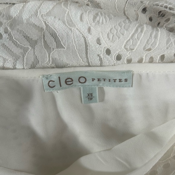 White lace blouse - Picture 3 of 3